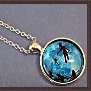 Silver Tone Peter Pan Design Necklace Unisex For Kids